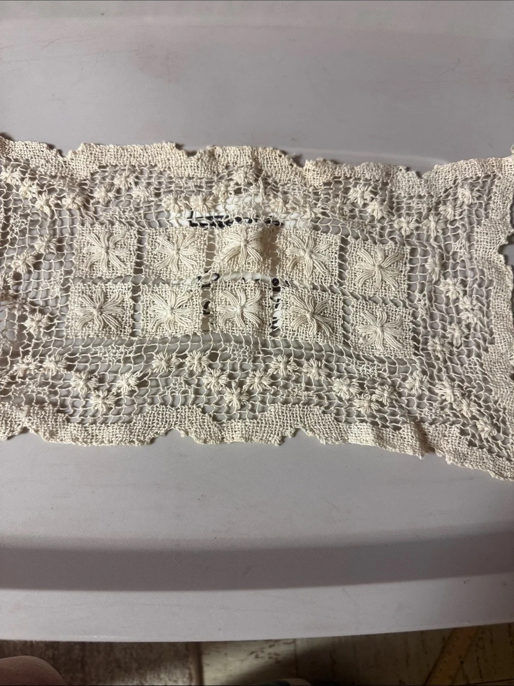 Vintage Antique Handmade Teneriffe Lace Table Runner Dresser Scarf - Ecru Beige
